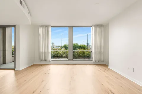 $495,000 | 900 20th Avenue South, Unit 604, Nashville, TN 37212