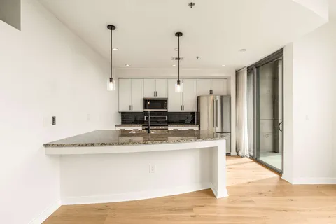 $495,000 | 900 20th Avenue South, Unit 604, Nashville, TN 37212