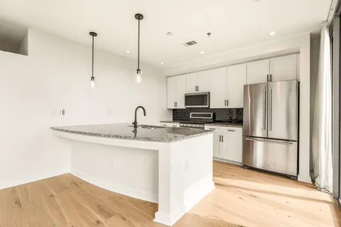 $495,000 | 900 20th Avenue South, Unit 604, Nashville, TN 37212