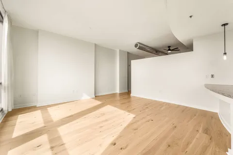 $495,000 | 900 20th Avenue South, Unit 604, Nashville, TN 37212