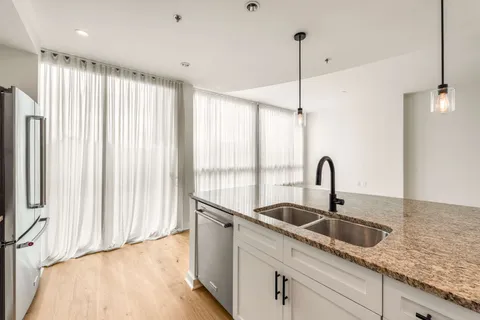 $495,000 | 900 20th Avenue South, Unit 604, Nashville, TN 37212