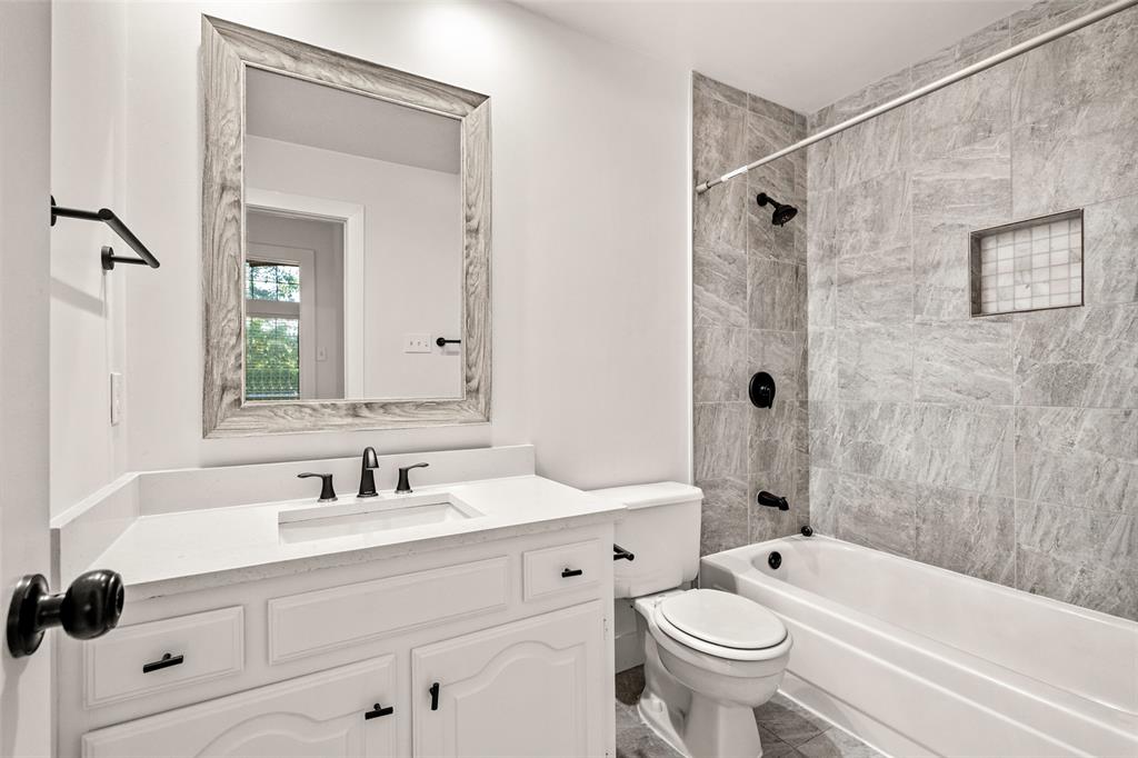 381 Arbor Lane Euless, TX 76039 - Photo 26 of 38