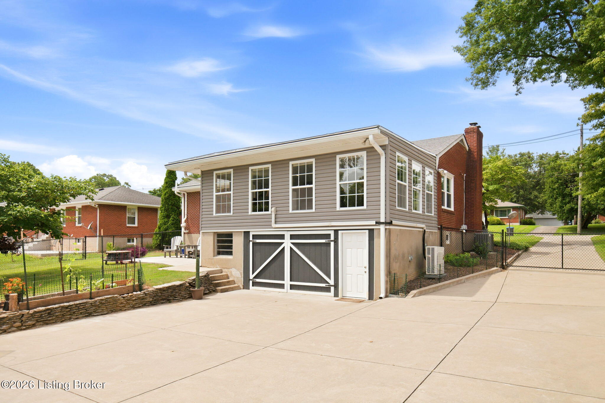 8808 Waltlee Road Louisville, KY 40291 - Photo 5 of 78 8808 Waltlee Rd-09