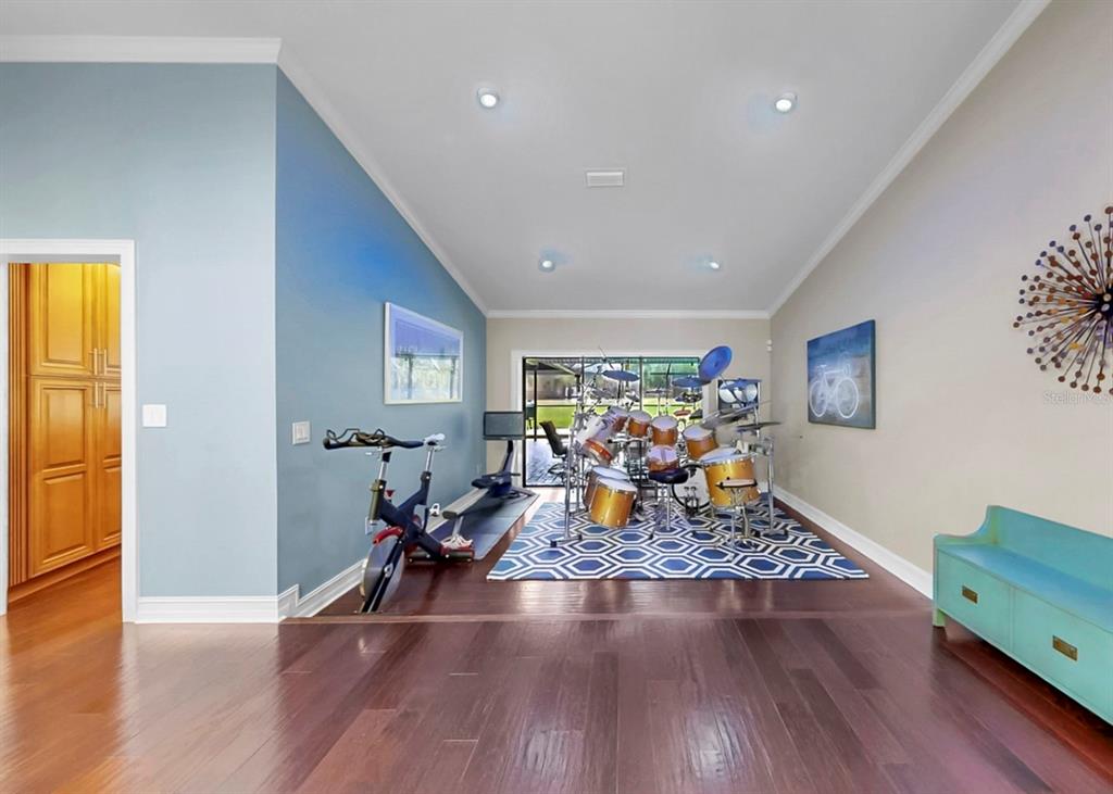 401 Penn National Road Seffner, FL 33584 - Photo 21 of 90