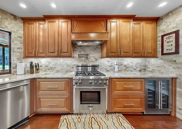 $1,199,000 | 401 Penn National Road, Seffner, FL 33584