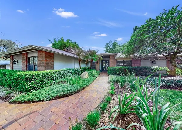 $1,199,000 | 401 Penn National Road, Seffner, FL 33584