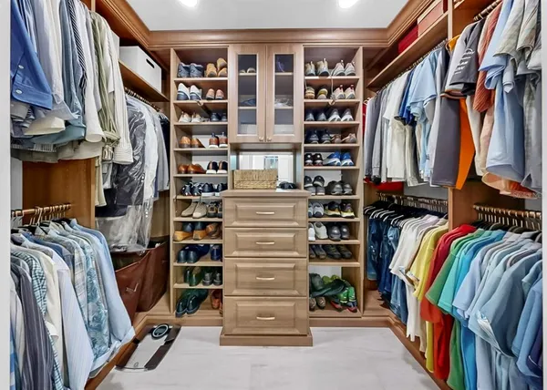 $1,199,000 | 401 Penn National Road, Seffner, FL 33584