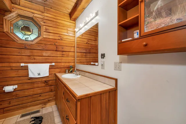 $384,500 | 68 Bearcamp Pond Road, Sandwich, NH 03227