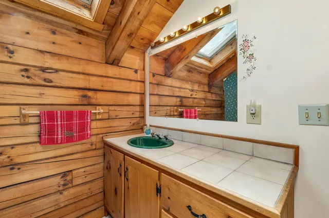 $384,500 | 68 Bearcamp Pond Road, Sandwich, NH 03227