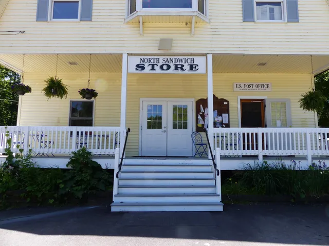 $384,500 | 68 Bearcamp Pond Road, Sandwich, NH 03227