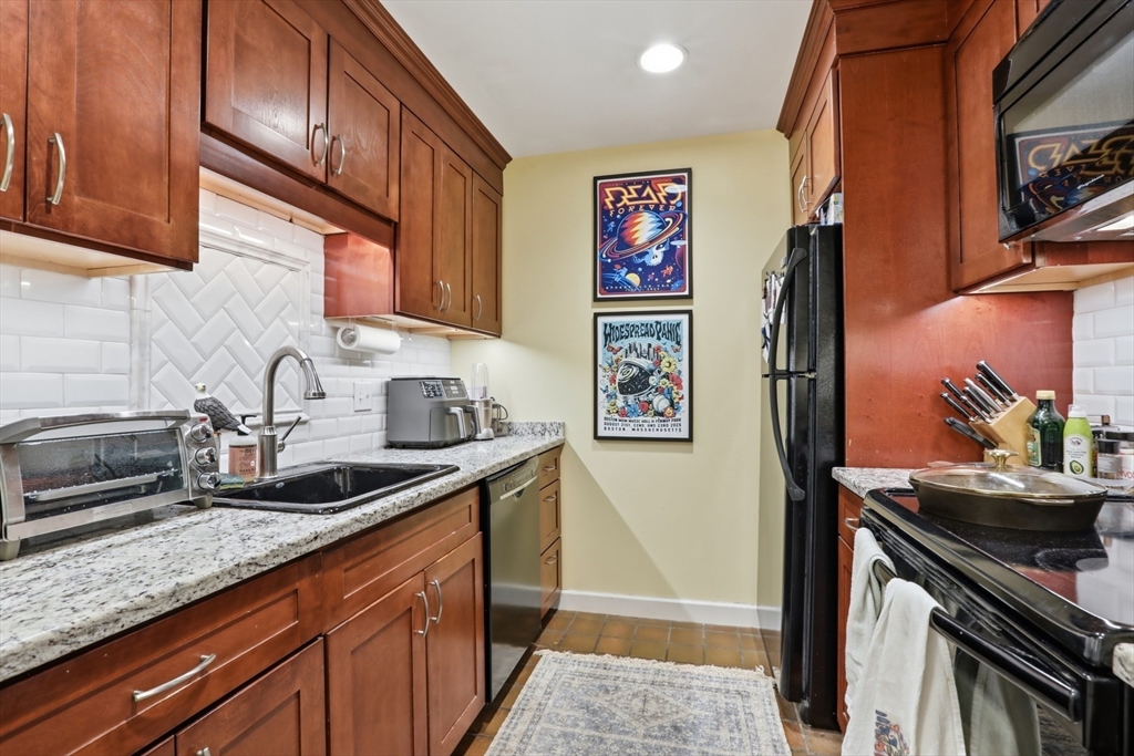 130 Appleton Street, Unit 1E Boston, MA 02116 - Photo 8 of 21