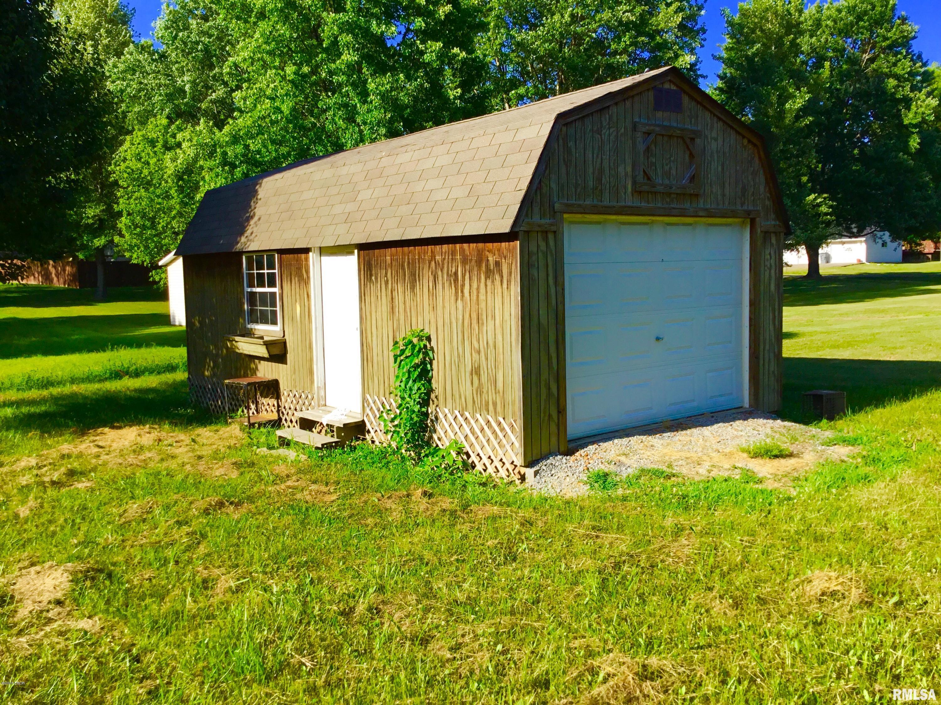 1098 Crystal Road West Frankfort, IL 62896 - Photo 23 of 28
