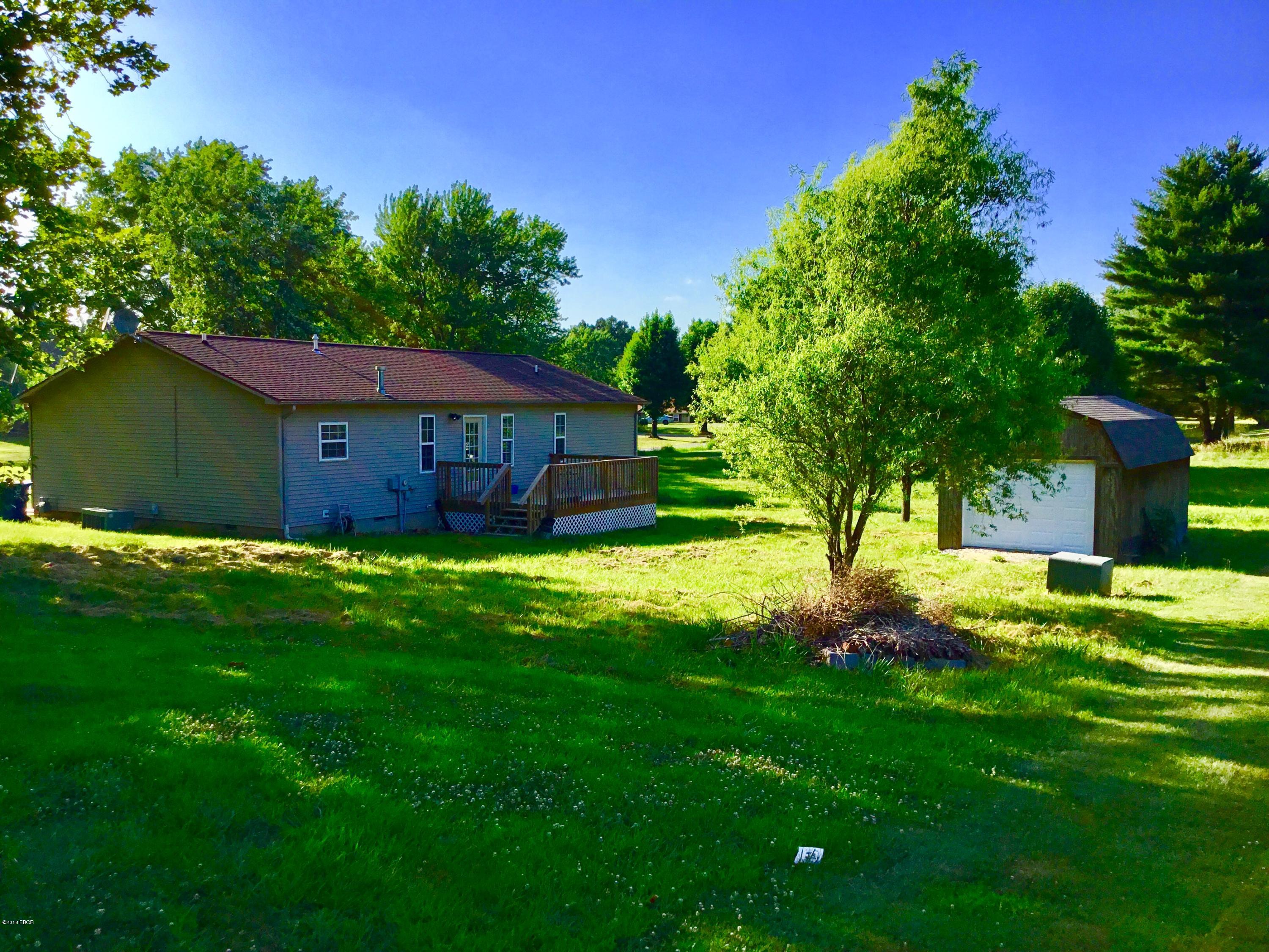 1098 Crystal Road West Frankfort, IL 62896 - Photo 25 of 28