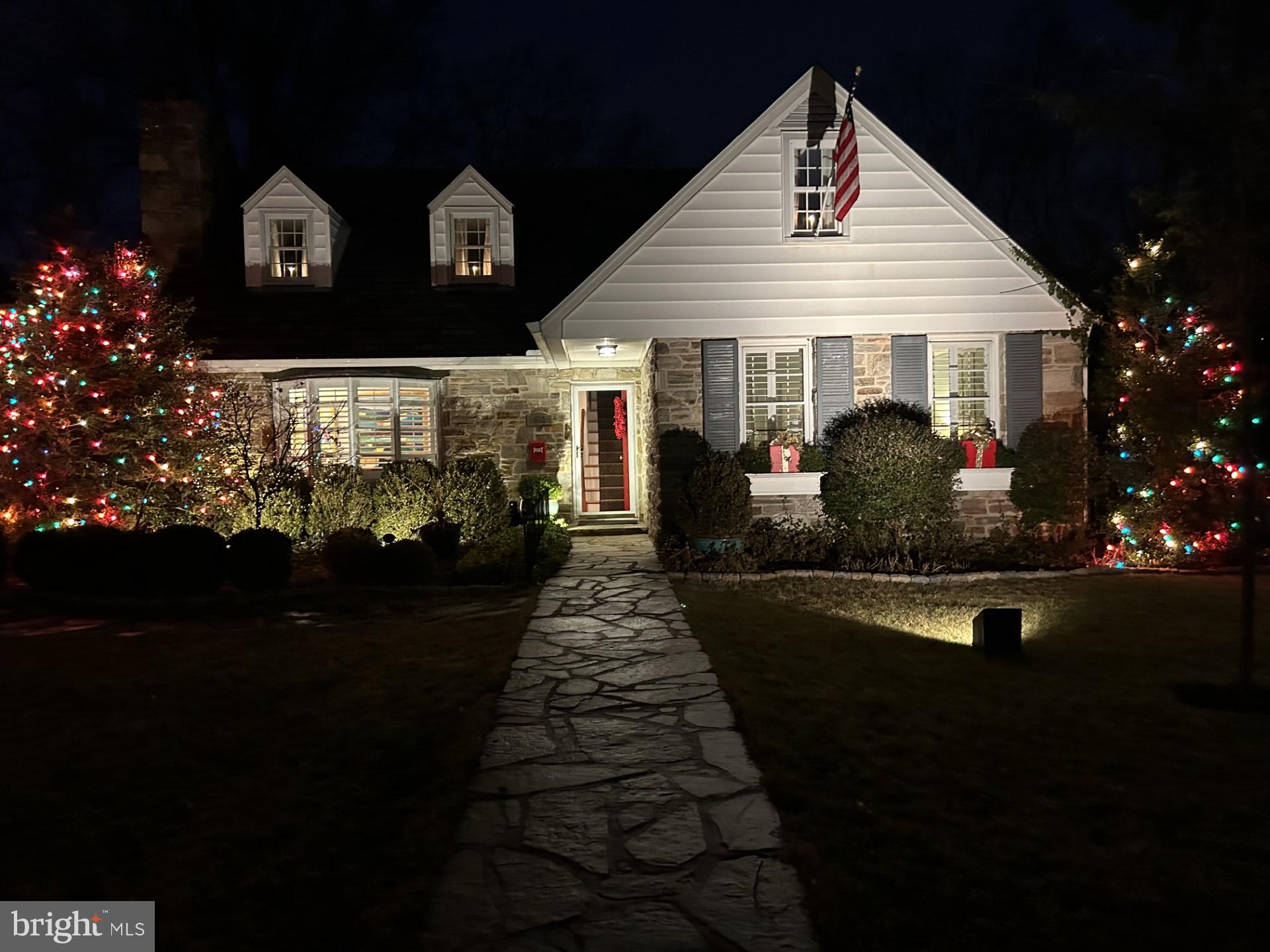 812 Chumleigh Road Baltimore, MD 21212 - Photo 53 of 53 Holidays are always celebrated at our house.