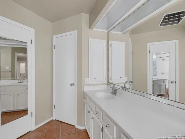 $2,500 | 3494 River Way, San Antonio, TX 78230