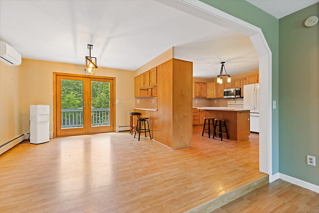 476 Smithfield Road Oakland, ME 04963 - Photo 14 of 40 Dining room