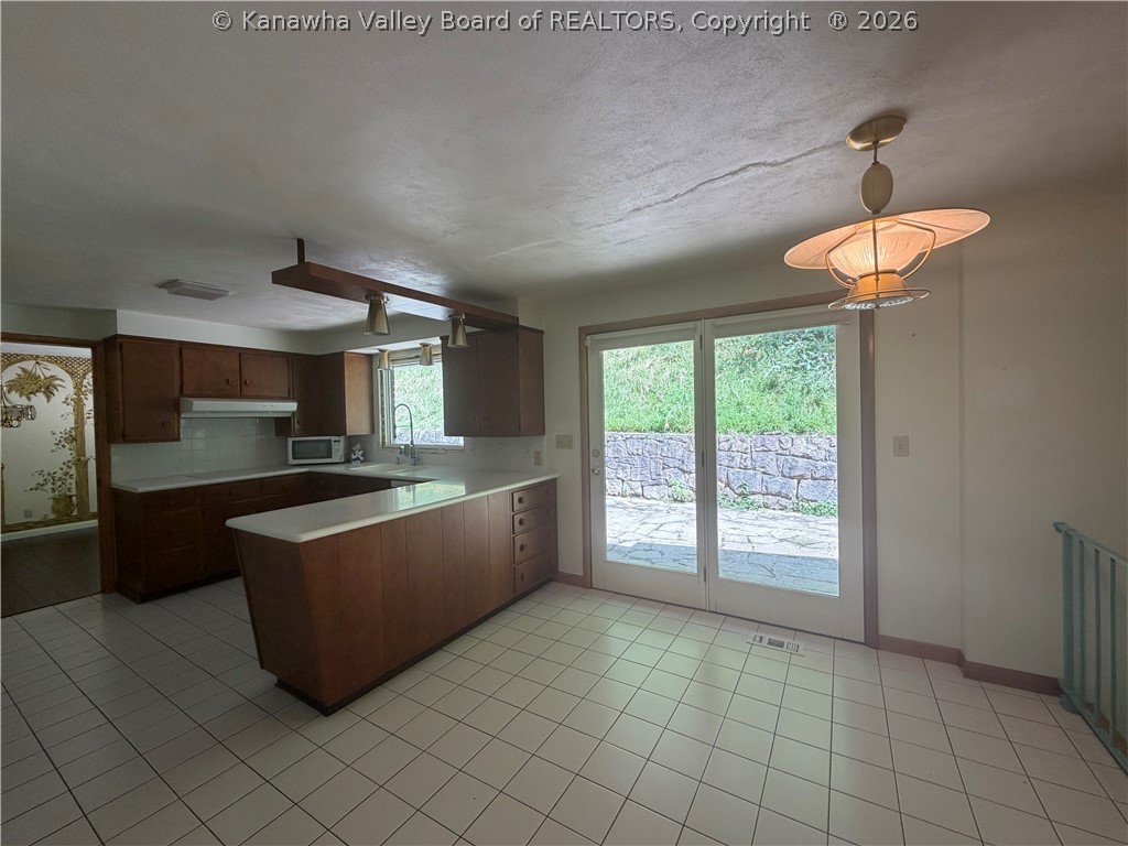 4691 Dudden Fork Road Kenna, WV 25248 - Photo 9 of 34 Gallery Image 9