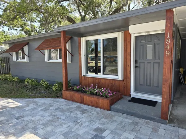 $2,800 | 1849 San Mateo Drive, Dunedin, FL 34698