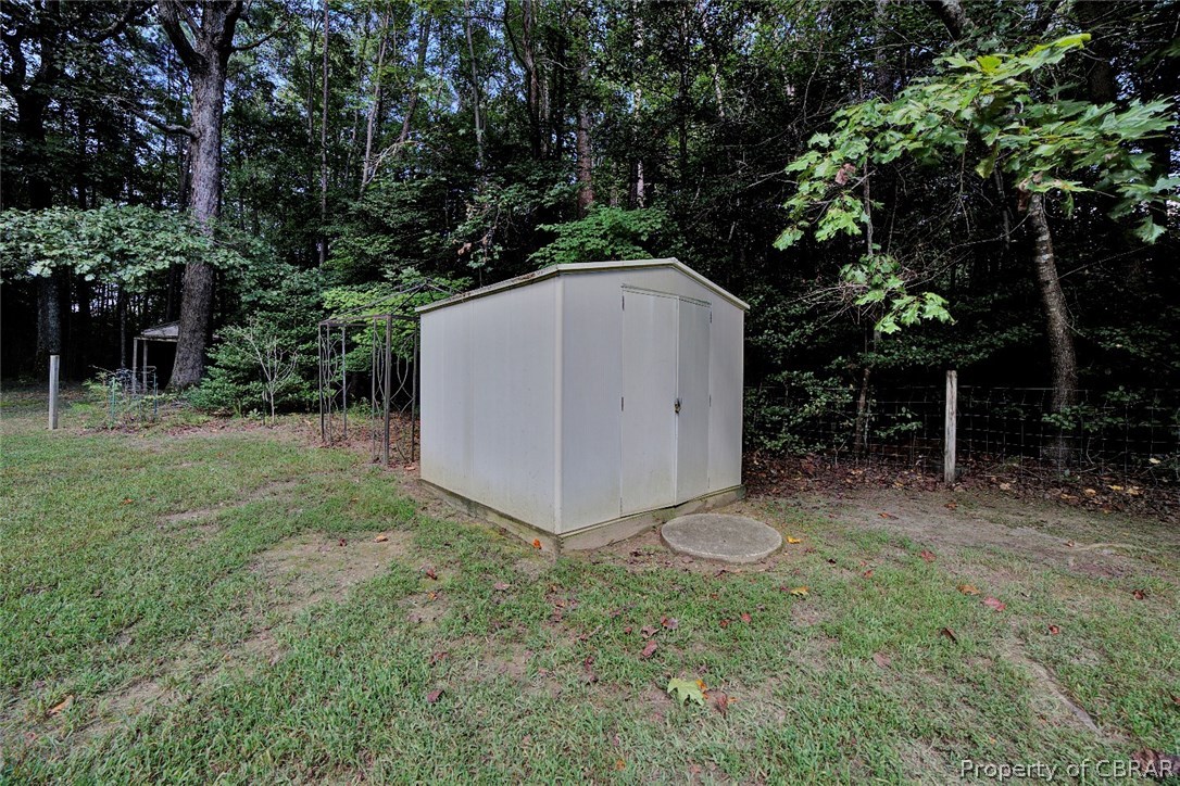 10422 Figg Shop Road Gloucester, VA 23061 - Photo 22 of 33 Storage Shed