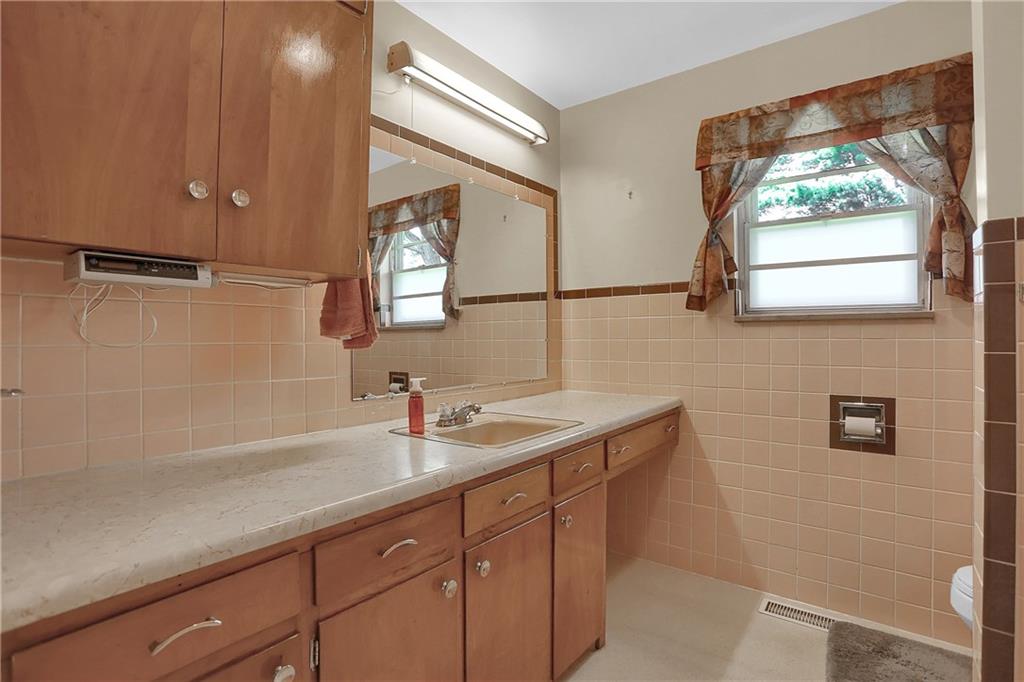 142 East Stop 11 Road Indianapolis, IN 46227 - Photo 36 of 47 Gallery Image 36