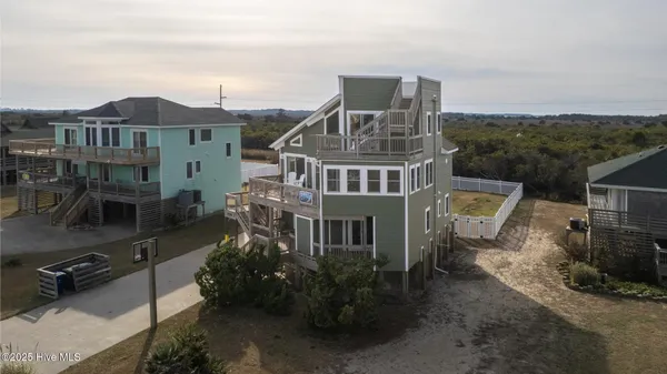 $741,500 | 8708 South Old Oregon Inlet Road, Nags Head, NC 27959