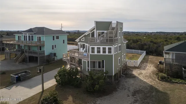 $775,000 | 8708 South Old Oregon Inlet Road, Nags Head, NC 27959