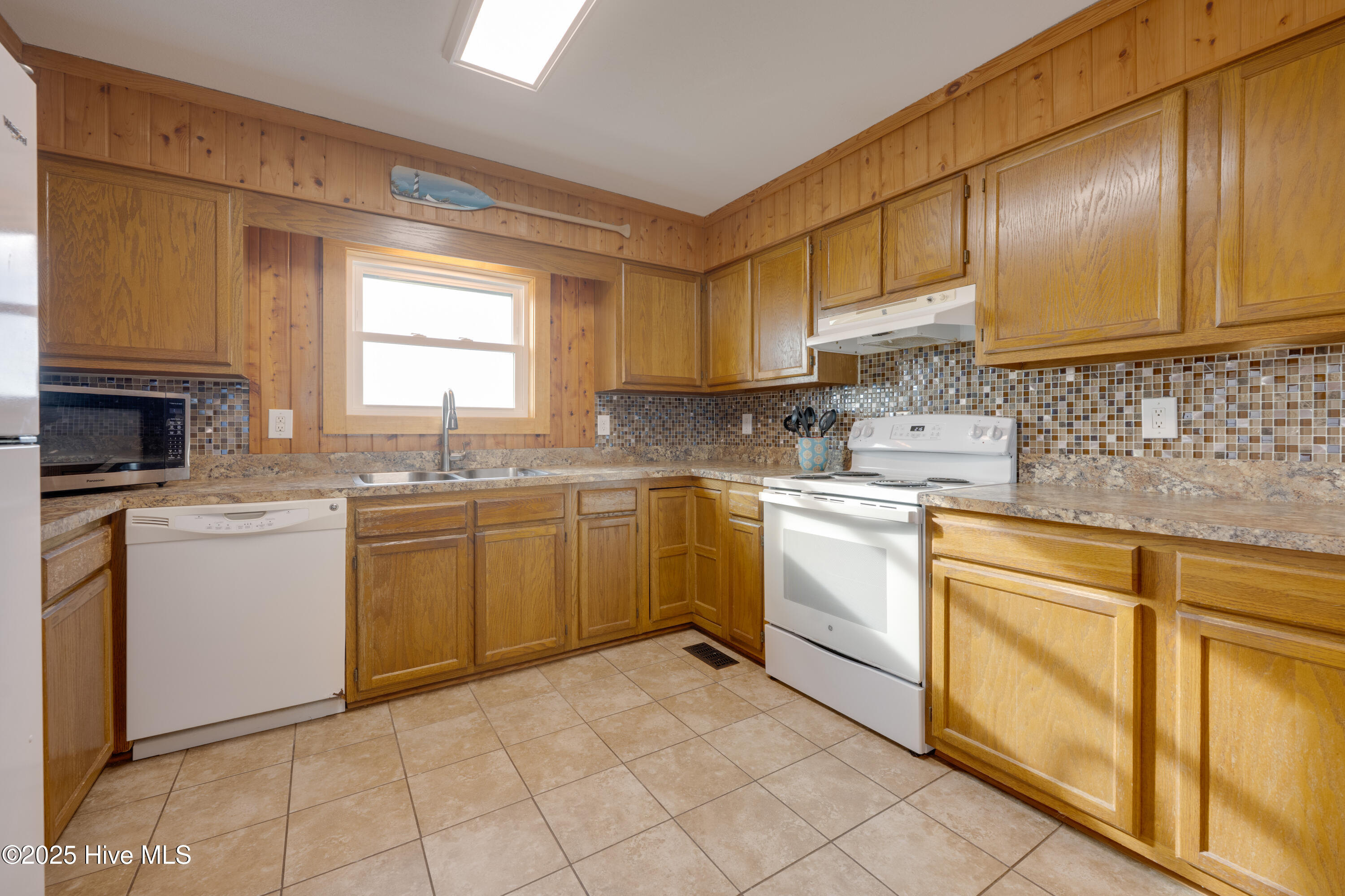 8708 South Old Oregon Inlet Road Nags Head, NC 27959 - Photo 18 of 50 8708 S Old Oregon Inlet Rd-38