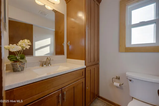 $775,000 | 8708 South Old Oregon Inlet Road, Nags Head, NC 27959