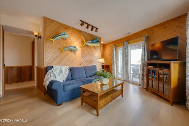 $775,000 | 8708 South Old Oregon Inlet Road, Nags Head, NC 27959