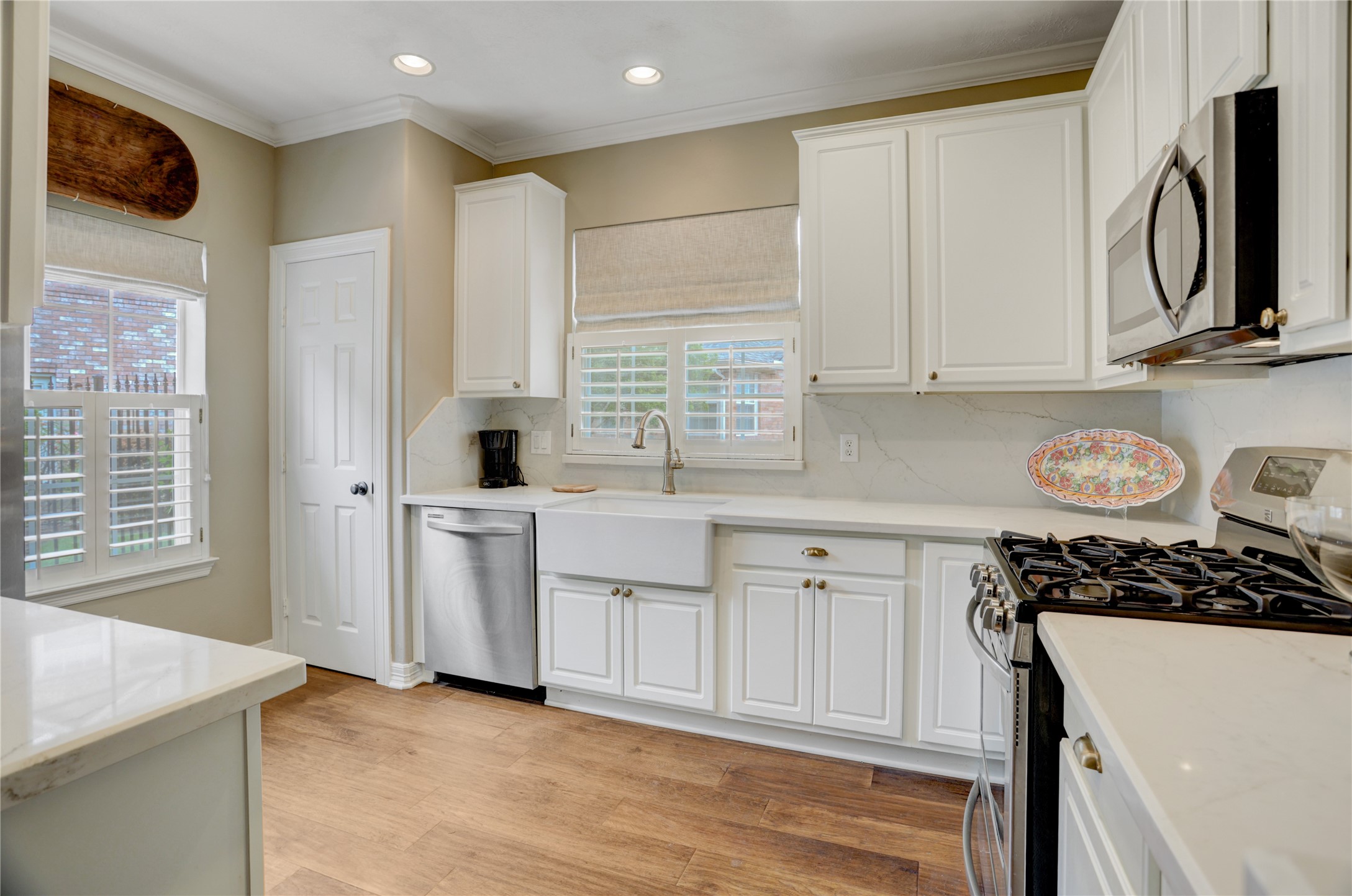 1135 Enclave Square West Houston, TX 77077 - Photo 9 of 35