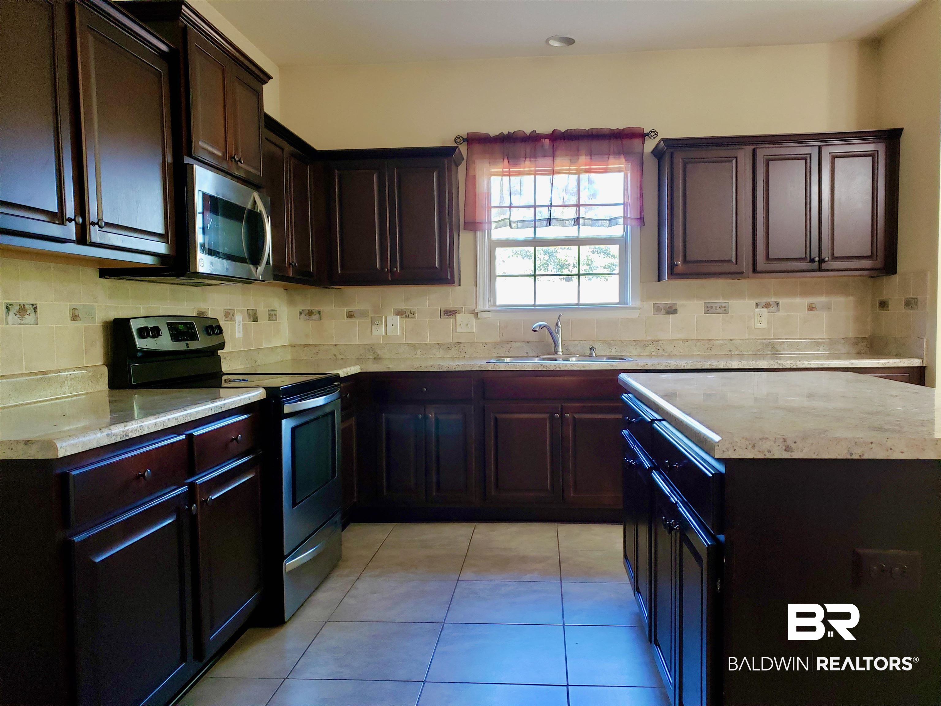 8548 Gatwick Court Mobile, AL 36695 - Photo 14 of 32