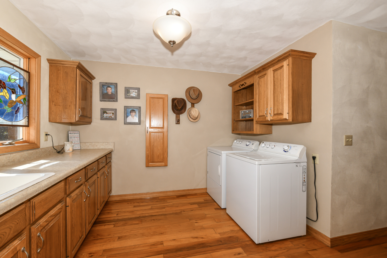 9702 West State Road 81 Beloit, WI 53511 - Photo 25 of 60 Main Level Laundry