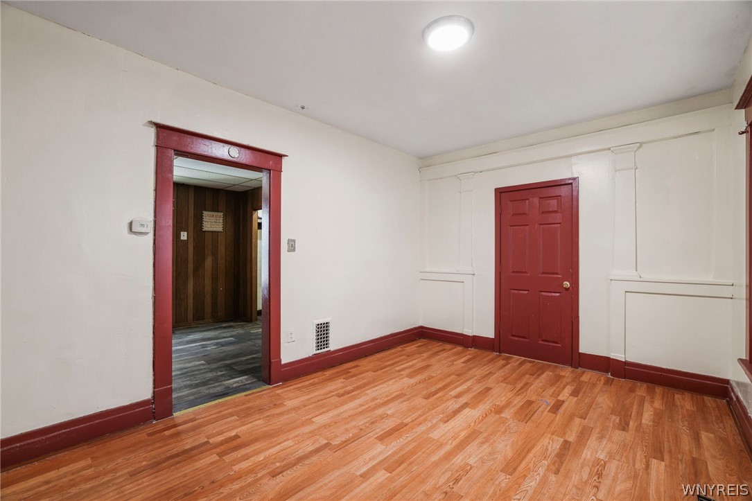 253 Benzinger Street Buffalo, NY 14206 - Photo 11 of 34