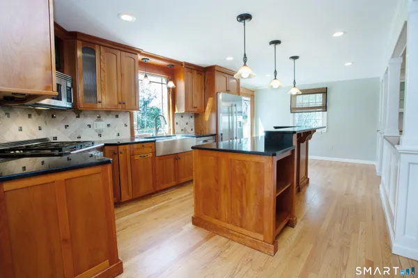 $599,000 | 24 Valley View Drive, Simsbury, CT 06089