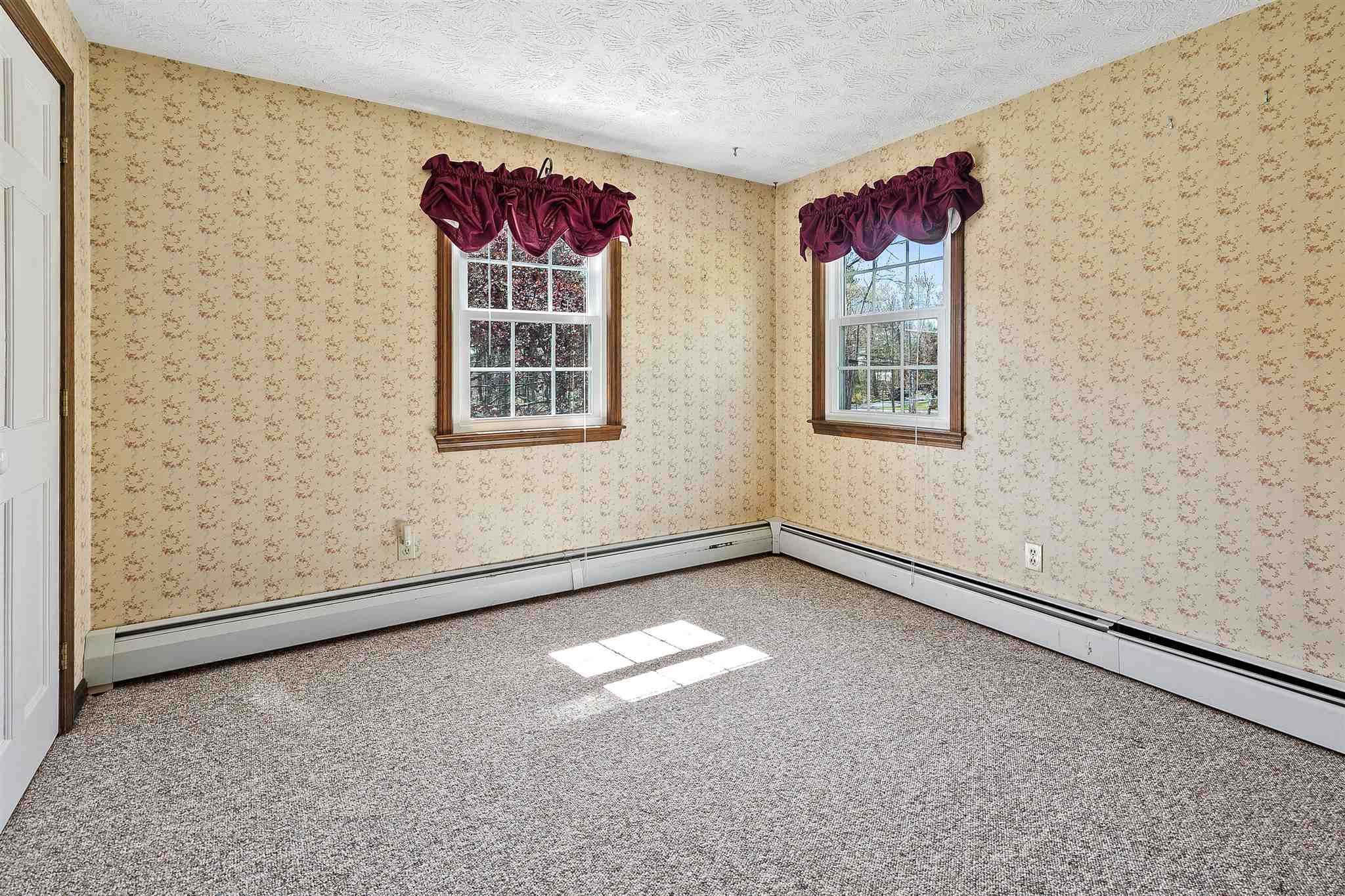 60 Hardy Road Londonderry, NH 03053 - Photo 21 of 37 Gallery Image 21