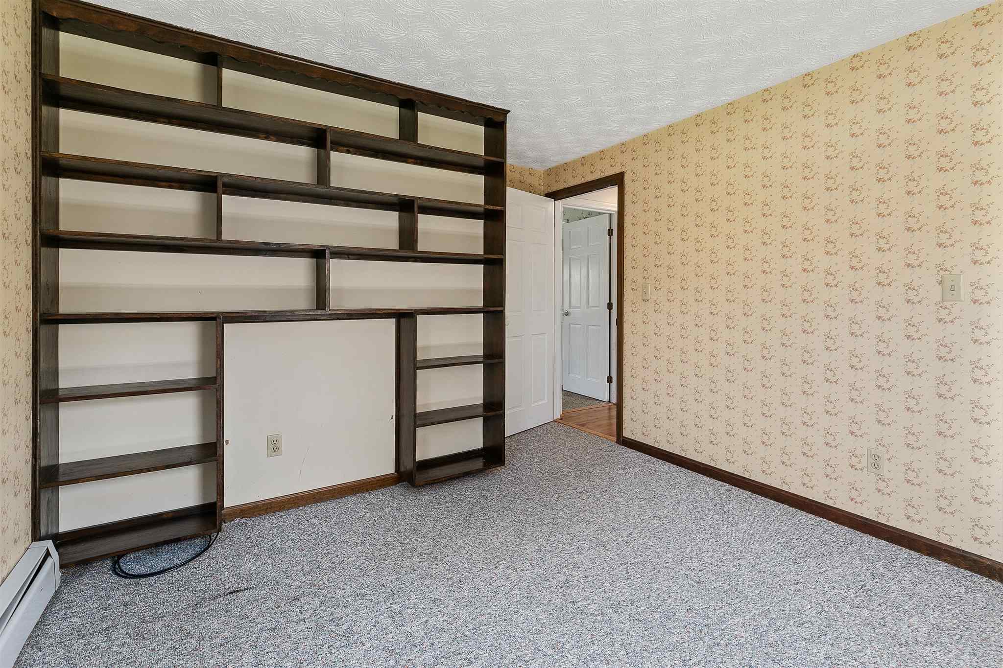 60 Hardy Road Londonderry, NH 03053 - Photo 22 of 37 Gallery Image 22