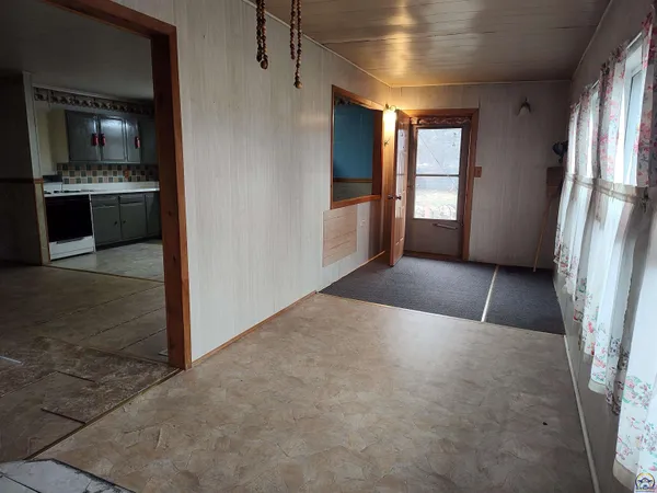 $295,500 | 14790 U Road, Mayetta, KS 66509