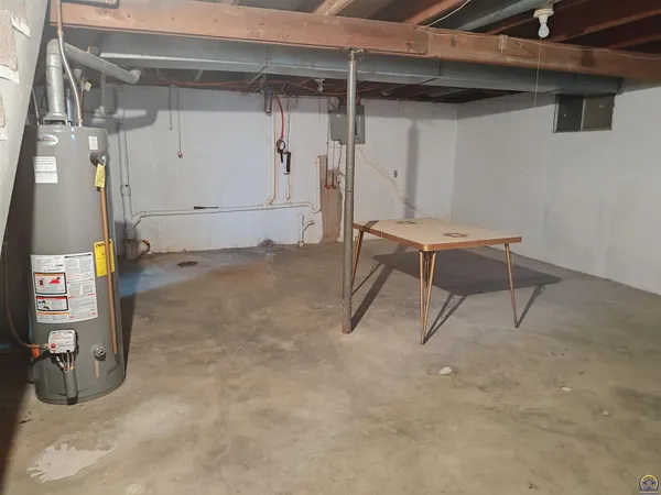 $295,500 | 14790 U Road, Mayetta, KS 66509