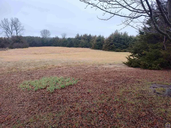 $295,500 | 14790 U Road, Mayetta, KS 66509