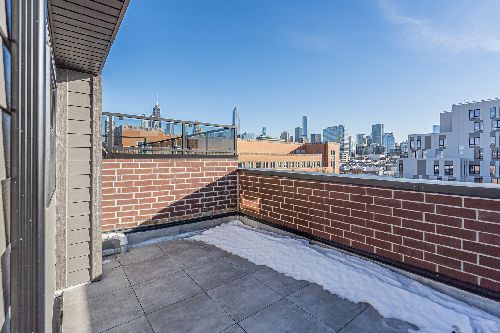 505 West Elm Street, Unit 7 Chicago, IL 60610 - Photo 27 of 36 a view of terrace with city view