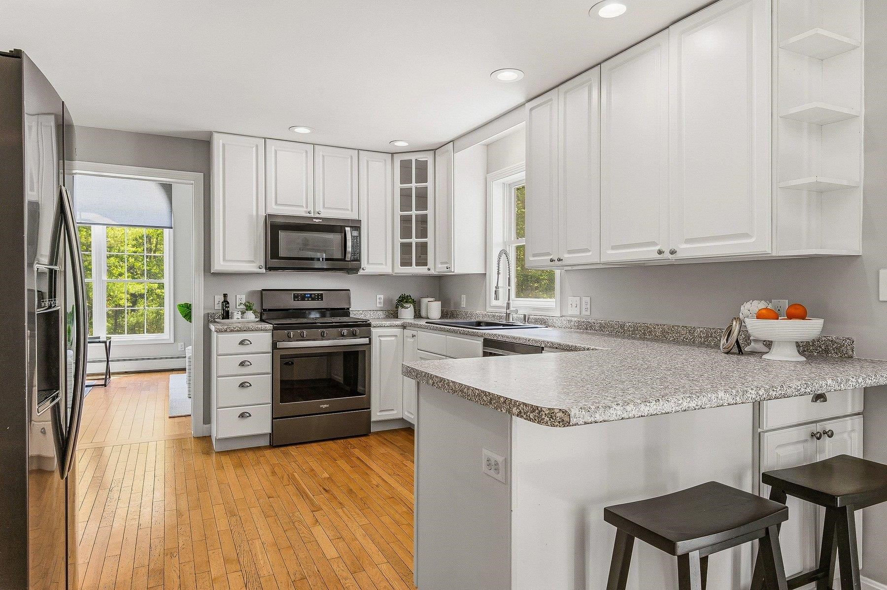 137 Ash Swamp Road Newmarket, NH 03857 - Photo 10 of 49 Gallery Image 10