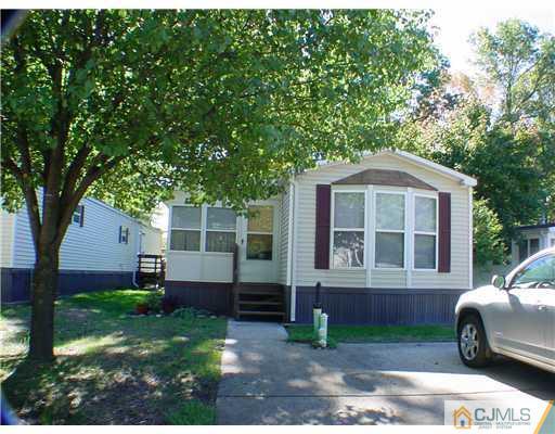 38 Burns Road, Unit 38 North Brunswick, NJ 08902 - Photo 1 of 11 Gallery Image 1