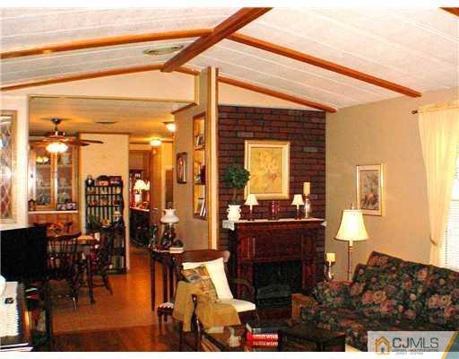 38 Burns Road, Unit 38 North Brunswick, NJ 08902 - Photo 3 of 11 Gallery Image 3