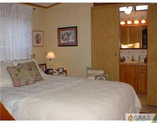 38 Burns Road, Unit 38 North Brunswick, NJ 08902 - Photo 7 of 11 Gallery Image 7