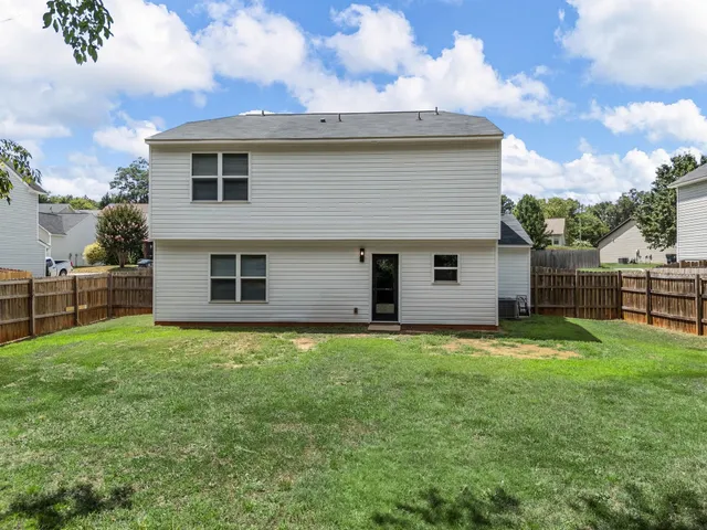 $319,000 | 224 Hotchkiss Lane, Duncan, SC 29334