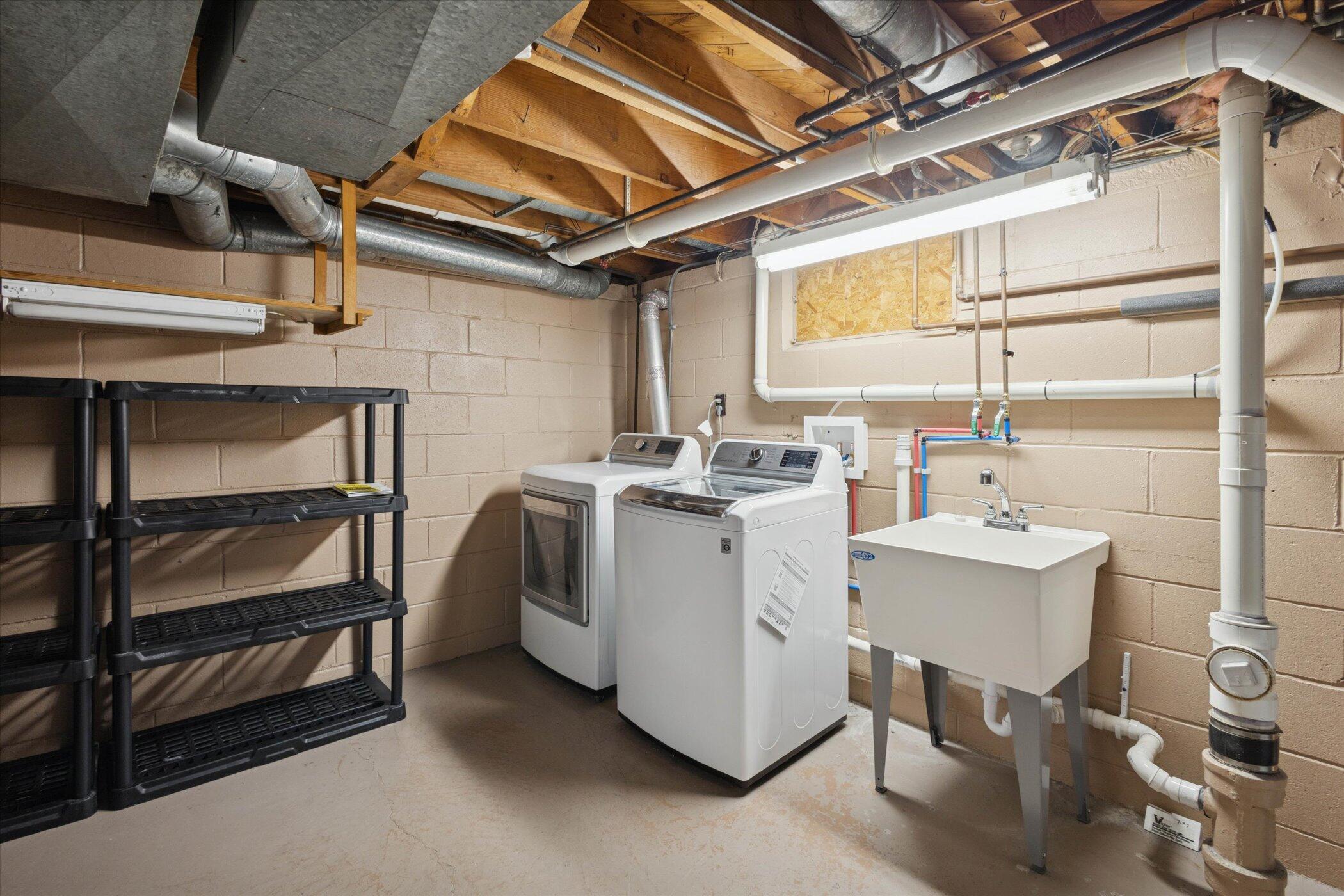 701 South Durand Street Jackson, MI 49203 - Photo 42 of 54 42-701-S-Durand-St-Jackson-MI-49203-Wind