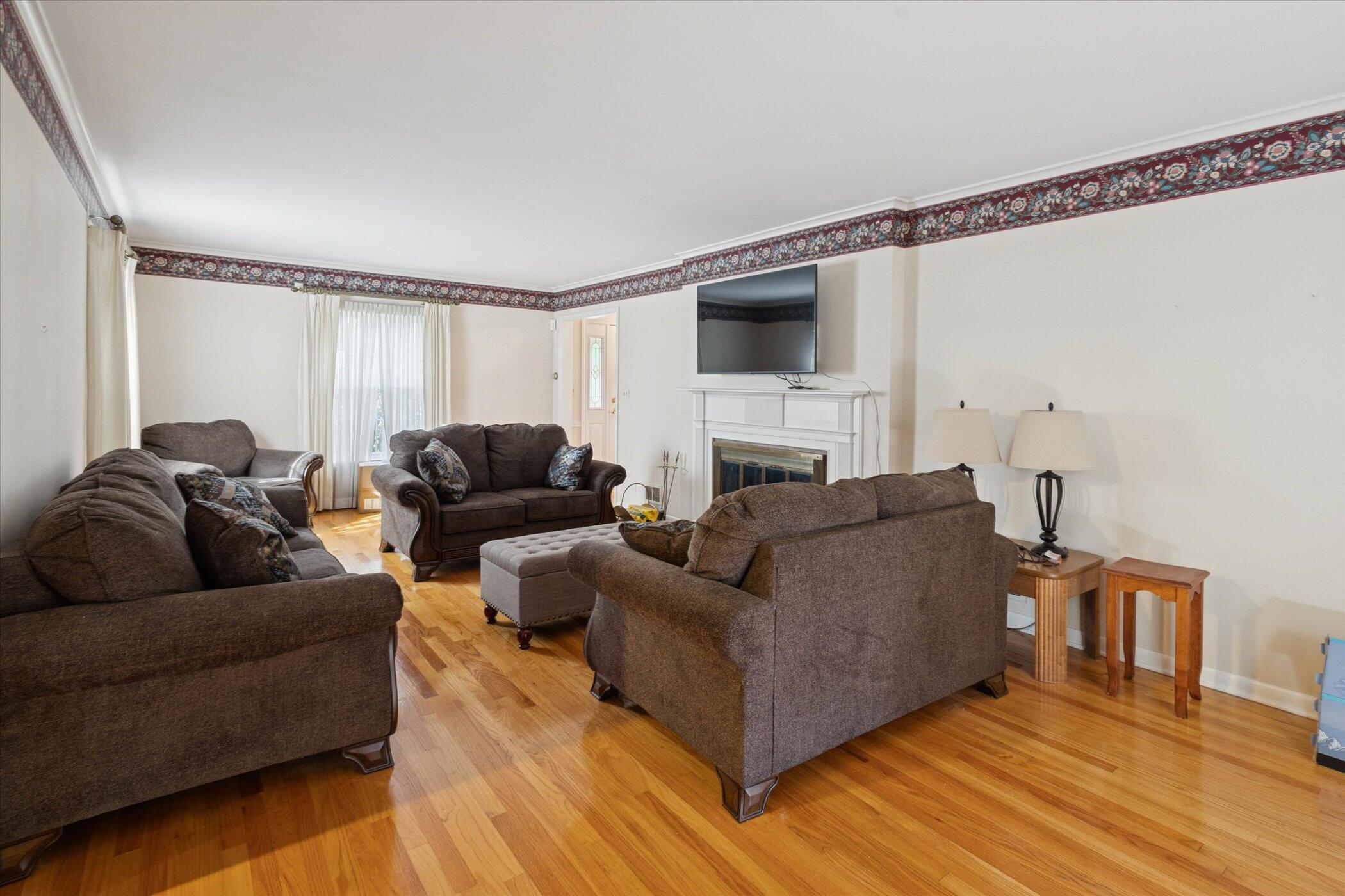 701 South Durand Street Jackson, MI 49203 - Photo 10 of 54 10-701-S-Durand-St-Jackson-MI-49203-Wind