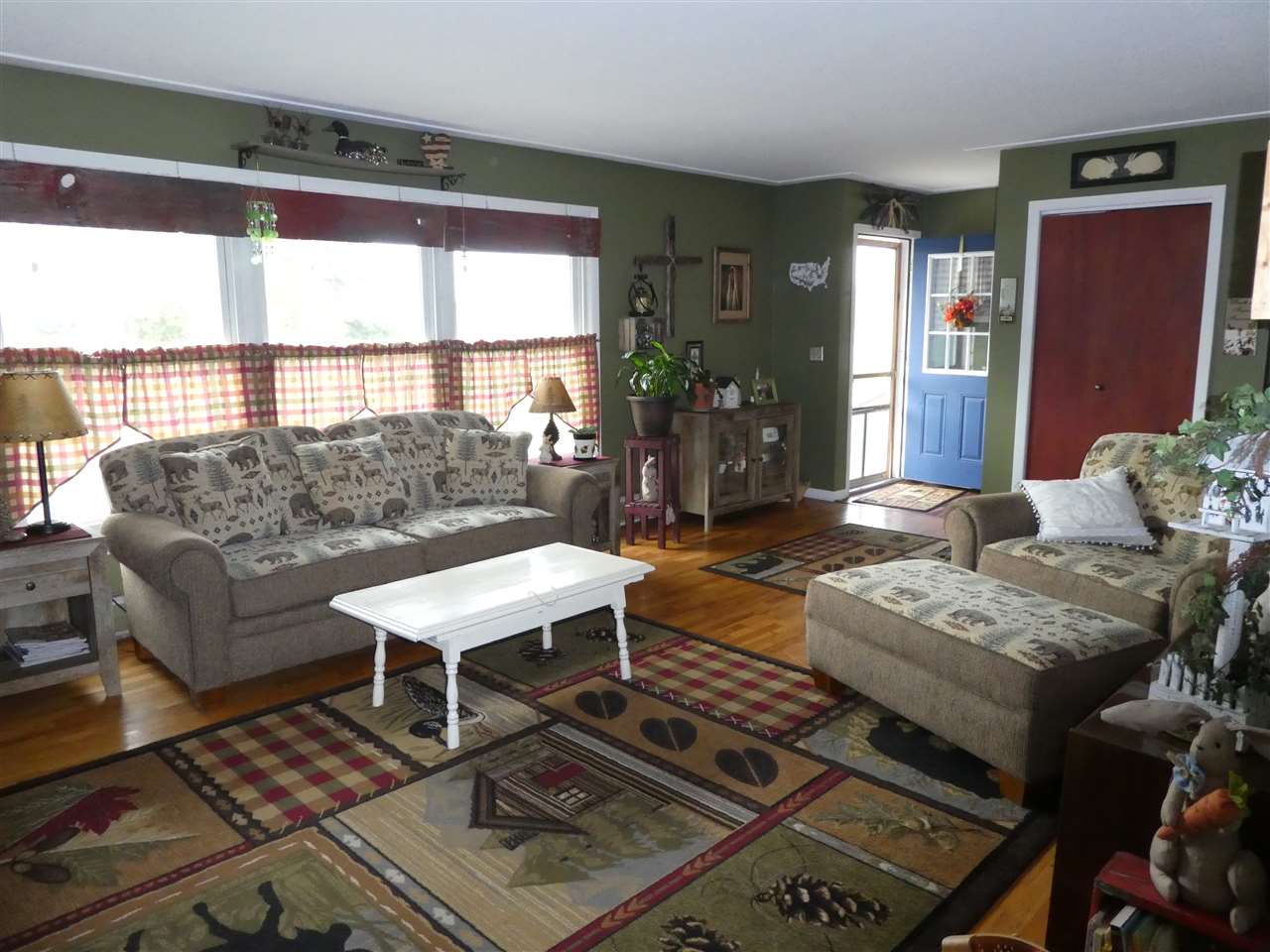 4049 East Coleman Road Clare, MI 48617 - Photo 9 of 36 1838495-8.JPG