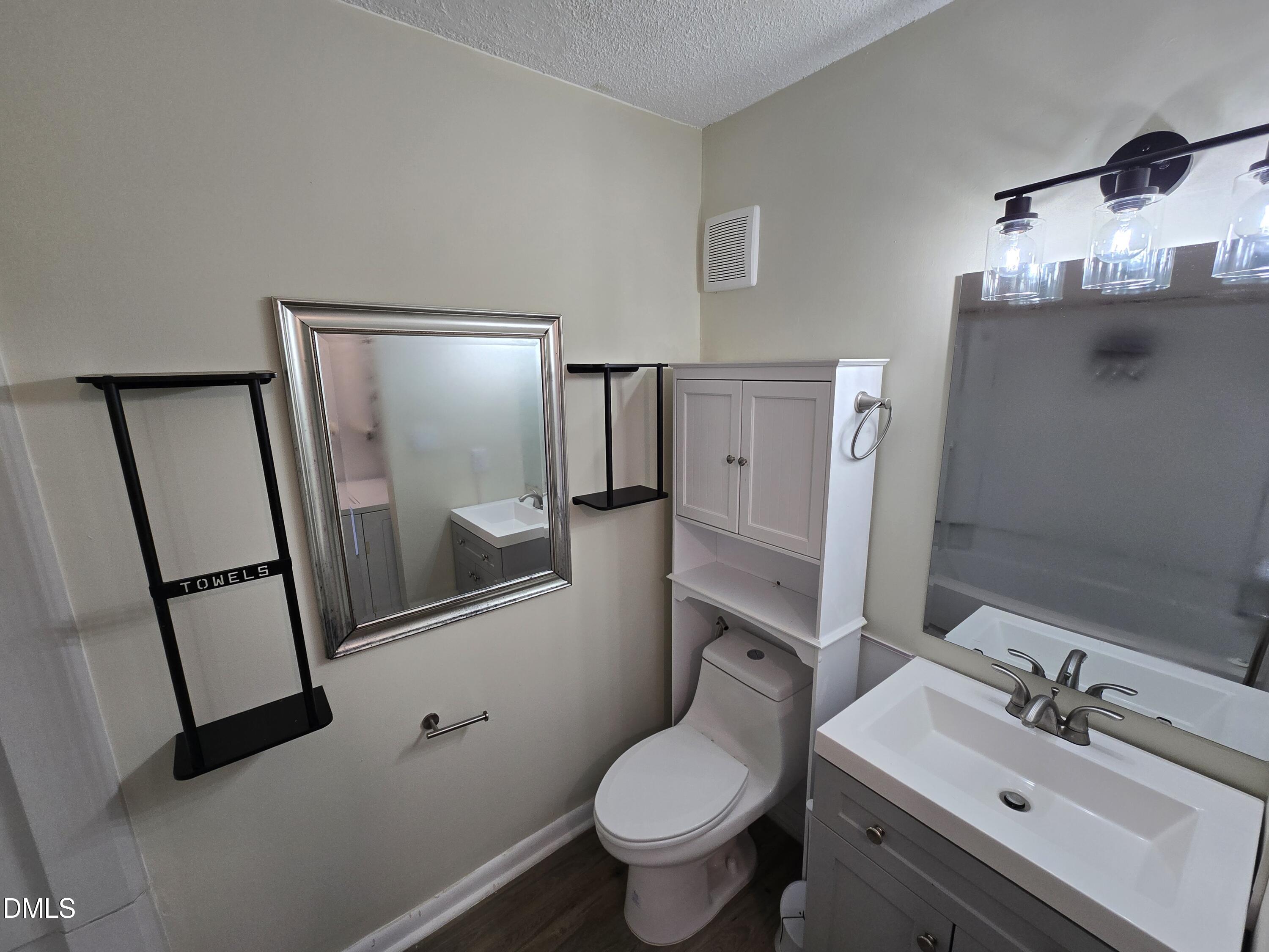 3071 Huntleigh Drive Raleigh, NC 27604 - Photo 4 of 15 20260107_123942