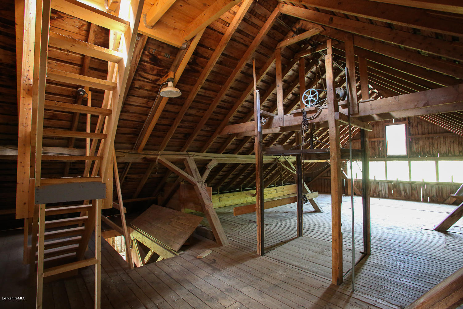 837 Murray Road Ashfield, MA 01330 - Photo 28 of 37 a view of entryway with wooden floor